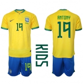 Brasilien Antony #19 Hjemmebanetrøje Børn VM 2022 Kort ærmer (+ bukser)
