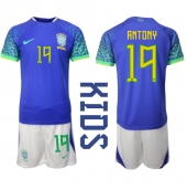 Brasilien Antony #19 Udebanetrøje Børn VM 2022 Kort ærmer (+ bukser)