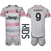 Juventus Dusan Vlahovic #9 Udebanetrøje Børn 2023-24 Kort ærmer (+ bukser)