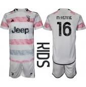 Juventus Weston McKennie #16 Udebanetrøje Børn 2023-24 Kort ærmer (+ bukser)