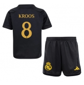 Real Madrid Toni Kroos #8 Tredje trøje Børn 2023-24 Kort ærmer (+ bukser)